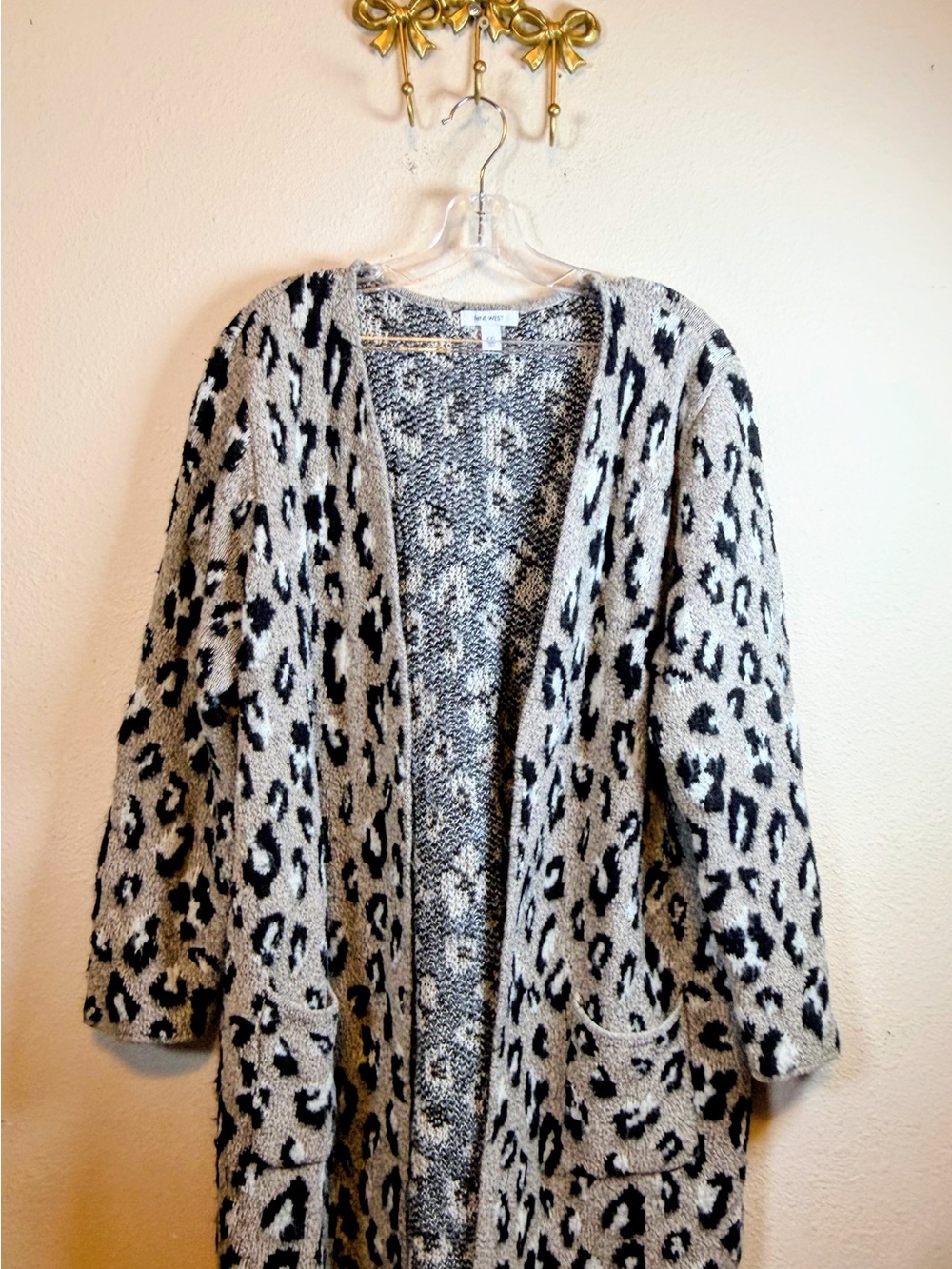 Nine West Gray and Black Leopard Print Open-Front Cardigan. Size XXL